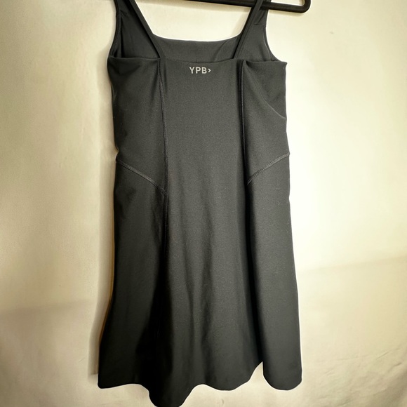 Chic Black Sleeveless Romper - Picture 3 of 6